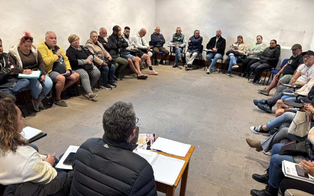 Participación Ciudadana desarrolla una reunión de trabajo con AA.VV. y comisiones de fiestas para informar sobre la próxima convocatoria de subvenciones municipales