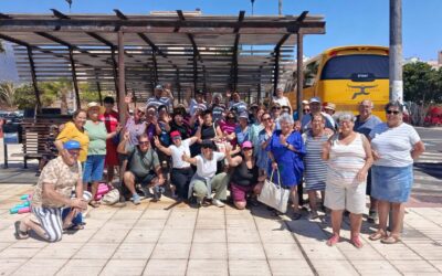 El programa “Vamos a la playa” sigue potenciando la participación de mayores de Tacoronte