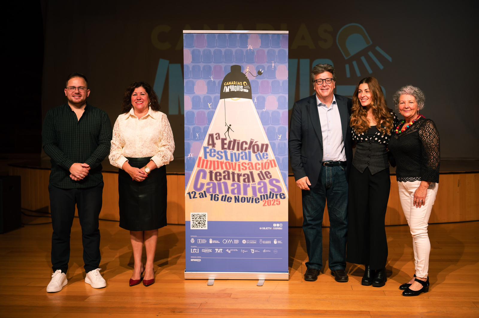 CANARIAS IMPROVISA PRESENTACIÓN