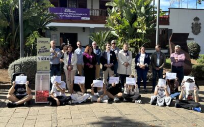 Más de 150 estudiantes protagonizan una mañana de concienciación para combatir la violencia hacia las mujeres