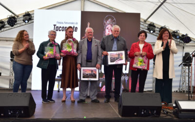 El Ayuntamiento de Tacoronte homenajea a los vecinos que hicieron posible la construcción de la plaza de Santa Catalina