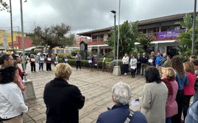 Tacoronte guarda un minuto de silencio en señal de condena por los dos últimos asesinatos machistas en España