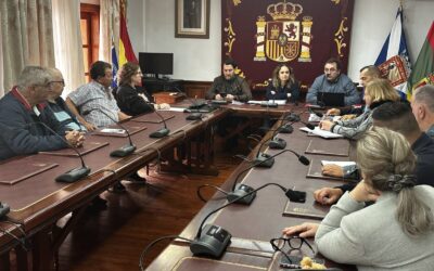 El Ayuntamiento de Tacoronte se compromete a estudiar una solución urgente que permita el acceso a los vecinos afectados por el cierre de la vía en Mesa del Mar