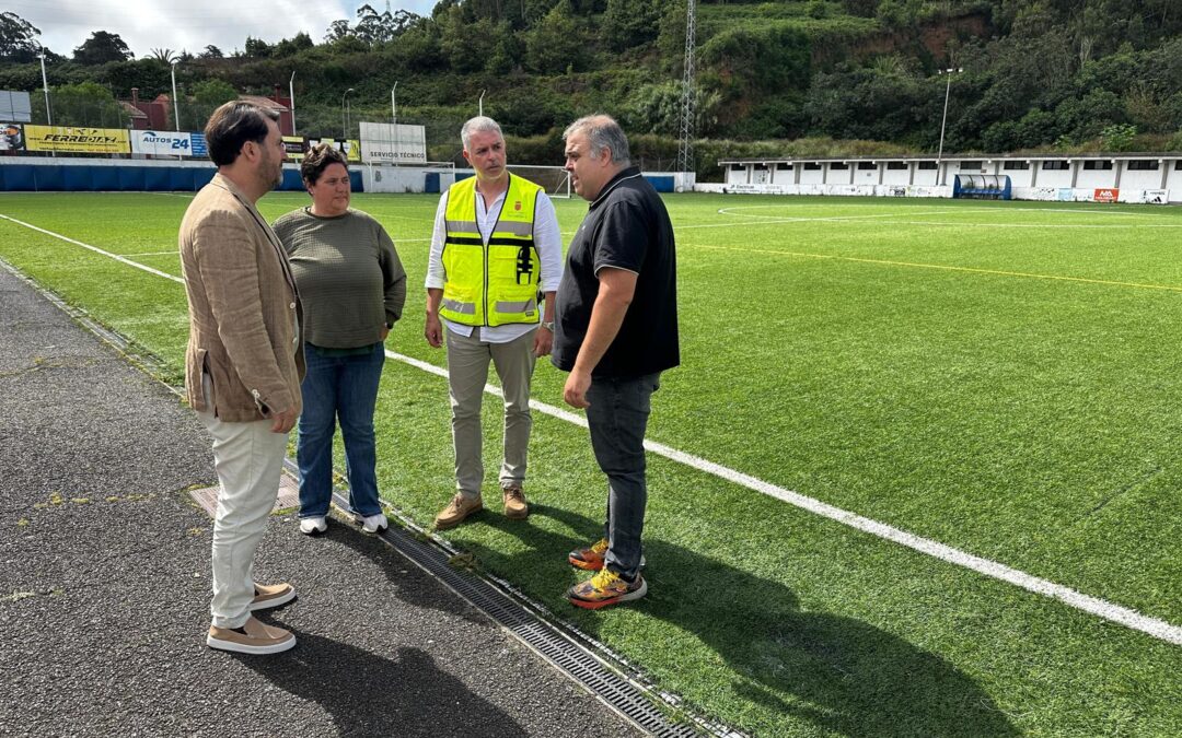 Comienzan los trabajos de reforma y modernización de la instalación eléctrica del campo de fútbol de Barranco Las Lajas